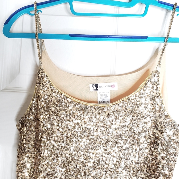 Top - Picture 2 of 4